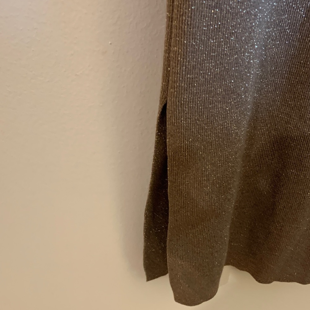 Elegant Gold Long Sleeve Dress - Preloved - Picture 10 of 15